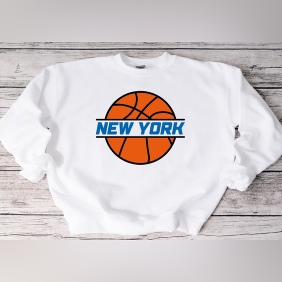 New York Knicks Basketball Crewneck - Picture 1 of 5